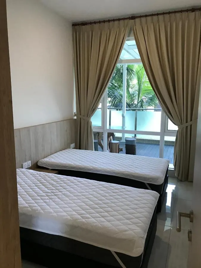 Rebec 5Pax At Aeon,Toppen,Ikea Tebrau Apartment Johor Bahru